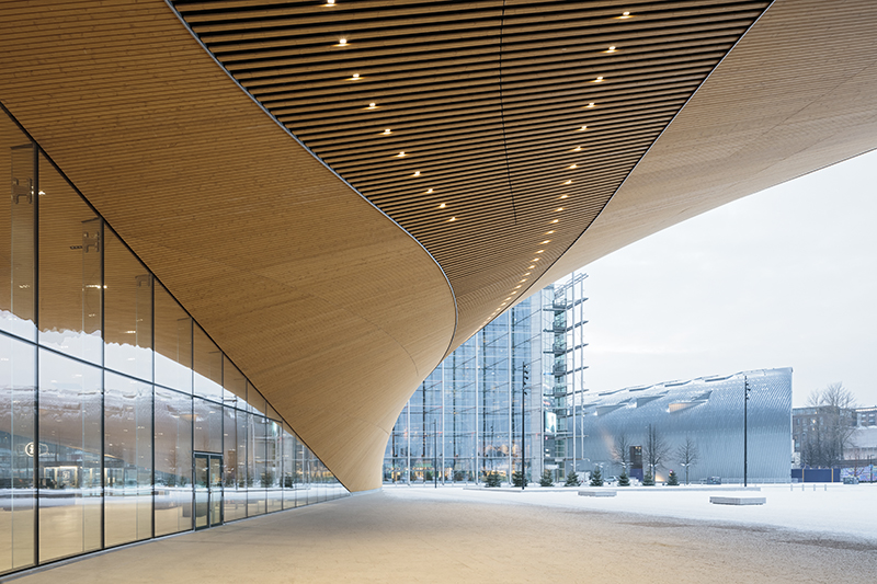 A view of the exterior underneath the canopy of the library.