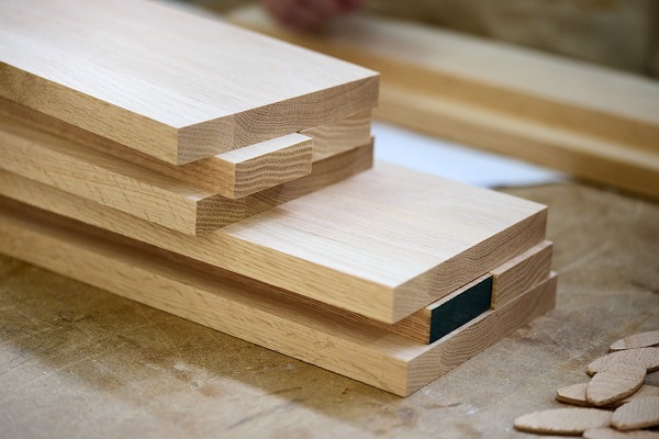 Boards supplied in a variety of sizes and thicknesses. Image credit: AHEC